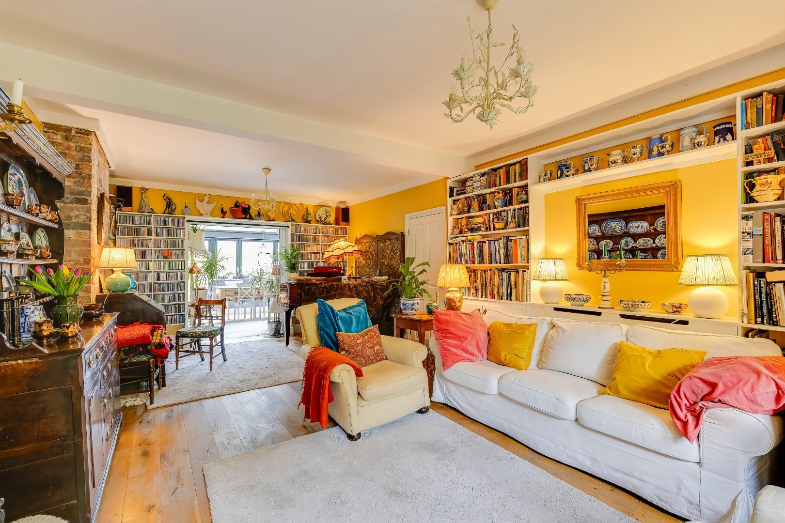 8 Church Place South, Penarth, CF64 1BA